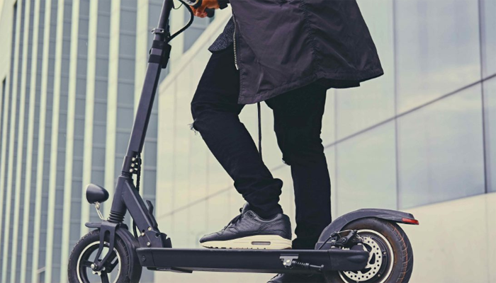 Electric scooter for adults