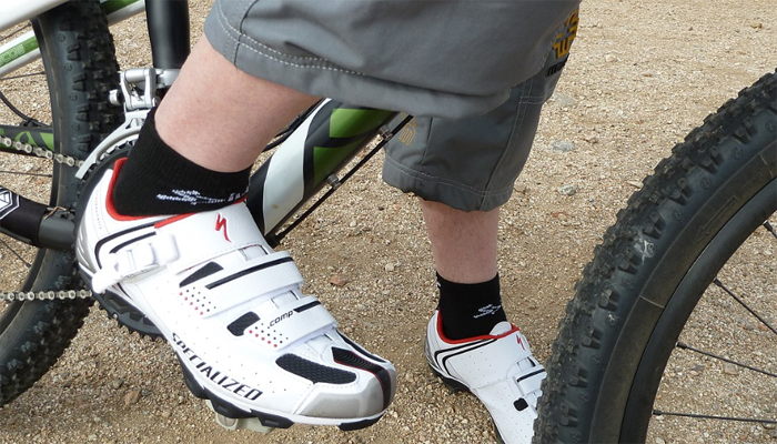 diamondback men's century clipless road cycling shoe
